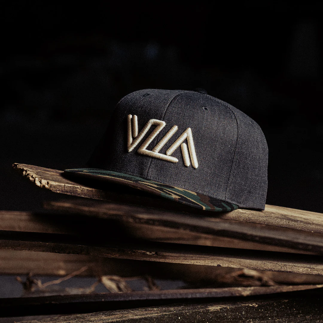 VZLA Dark Heather Camo Flat Bill Snapback Hat - Image 4
