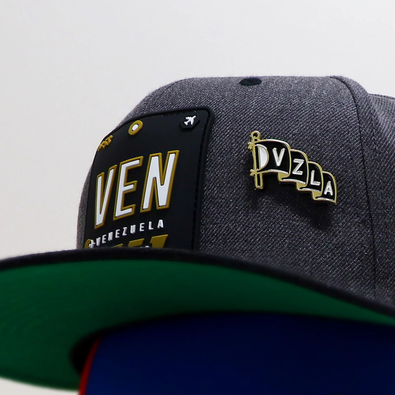 VZLA Flag Pin - Image 3